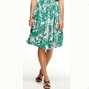 TALBOTS FULL SKIRT PRETTY GREEN PALM PRINT MIDI LENGTH LINED